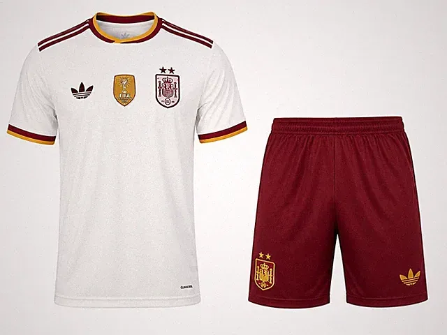 Spain Style Soccer Jersey Shorts Set White Red Football Kit Sports Uniform