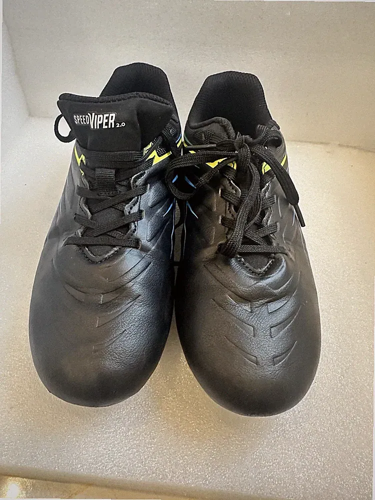 Speed Viper DSG Soccer Cleats Kids size 2.5 Black/ Blue