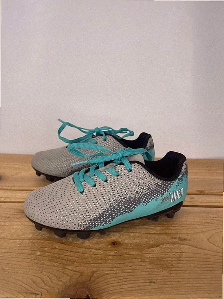 Speed Viper Youth Soccer Cleats Size 11K Gray/Teal