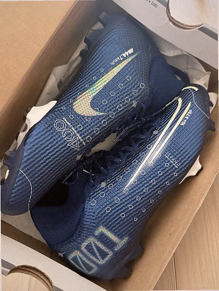 Super Fly 6 Elite FG Men’s 6 Or WMNS 7.5 Nike Soccer Cleats