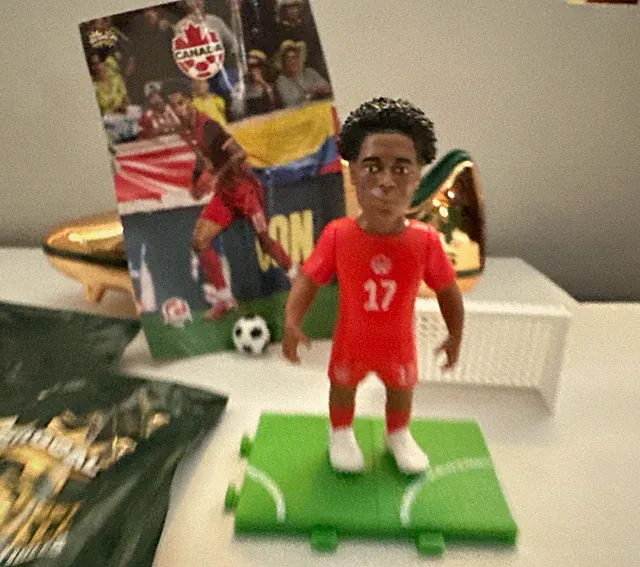 Supergoal World Cup 26 Soccer Gold Cleat FIFA Buchanan Canada Figure Complete 17