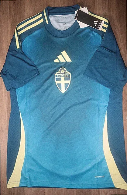 Sweden Football Shirt Mens Small, adidas Sweden WEC 2025 Away Soccer Jersey