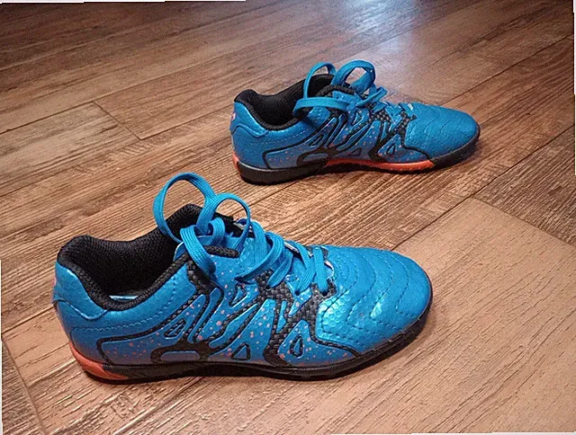 Tiebao Kids Soccer Cleats Size 13.5 Blue