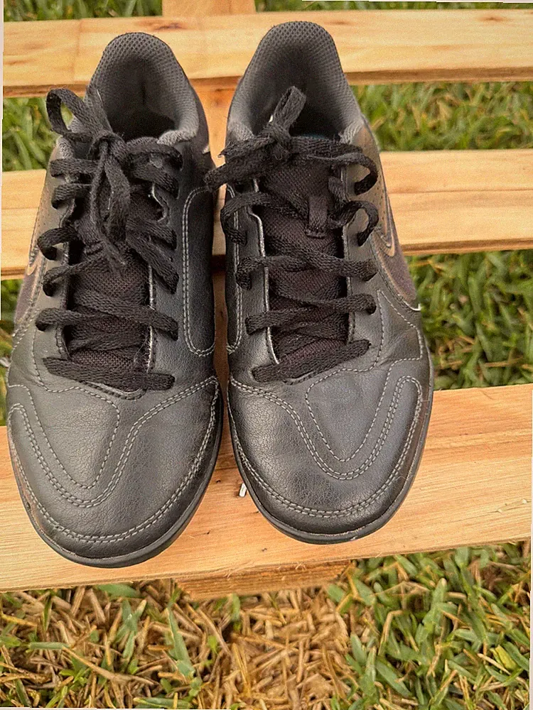 Tiempo Indoor Cleats Kids Y3.5