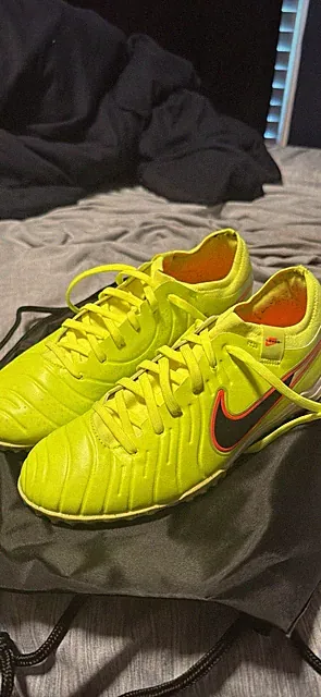 Tiempo’s Turf Cleats Max Voltage Pack