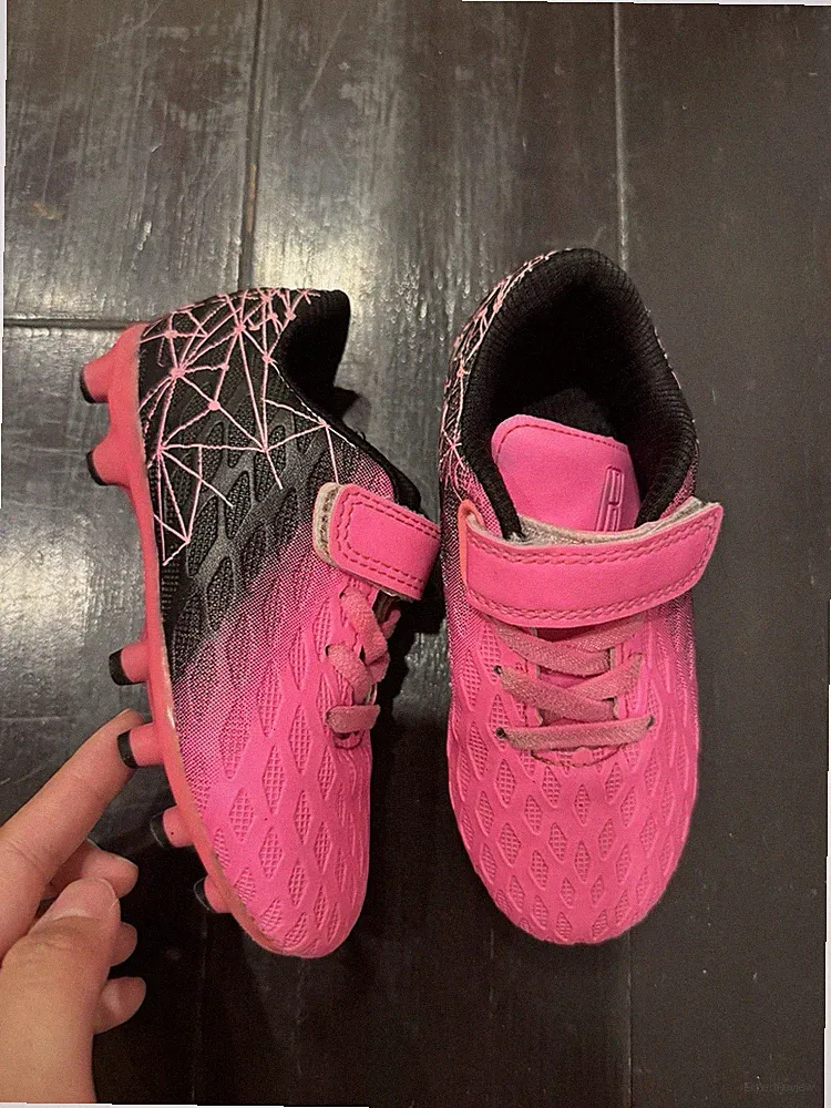 Toddler girl soccer cleats size 9