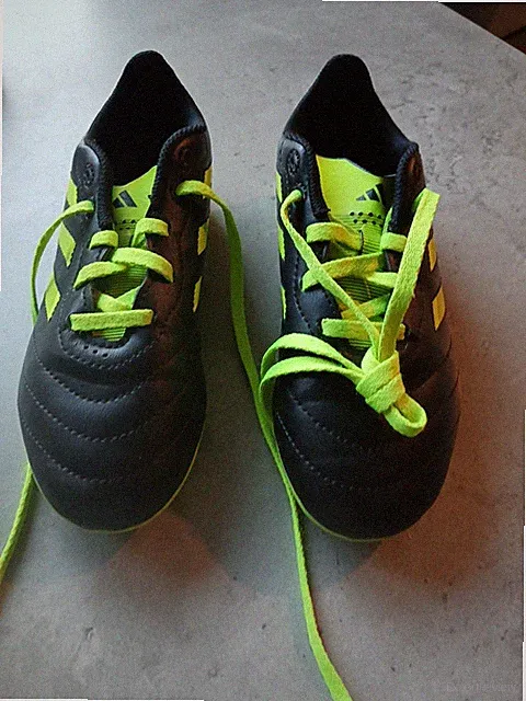 Toddler Kids Size 1 Adidas Boys Girls Soccer Cleats Sports Athletic Shoes