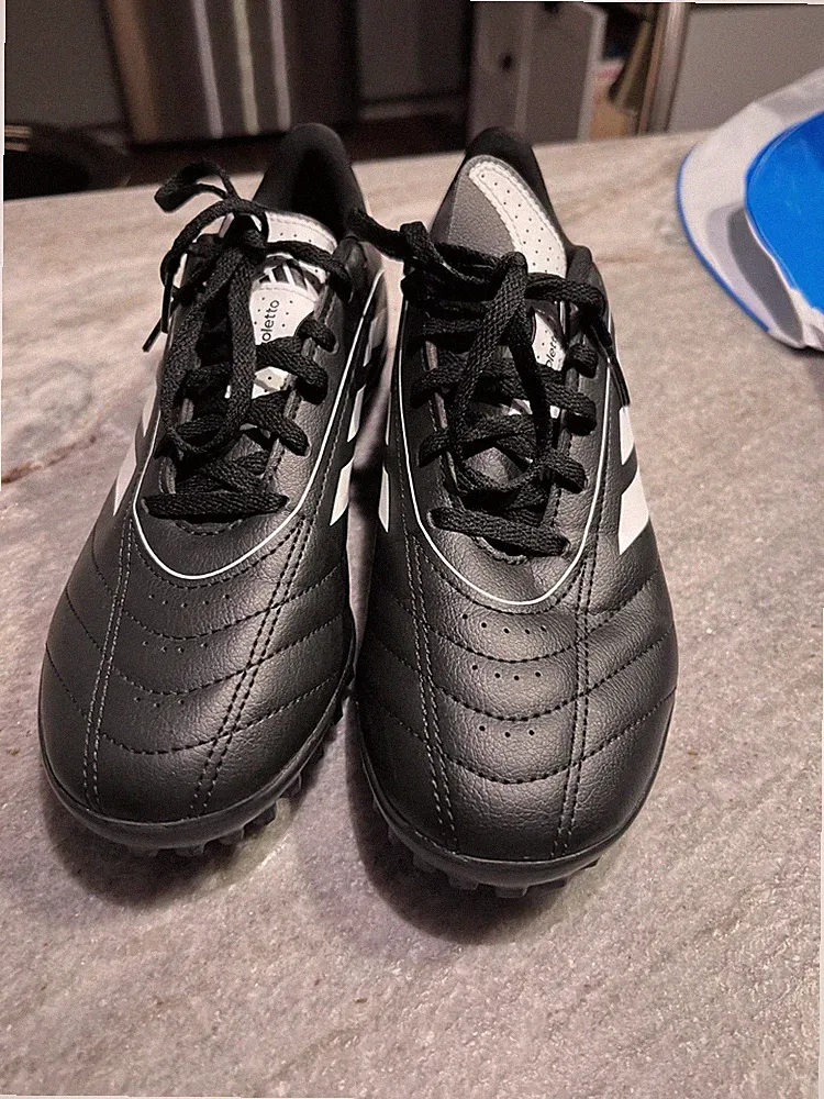 turf soccer cleats size 8