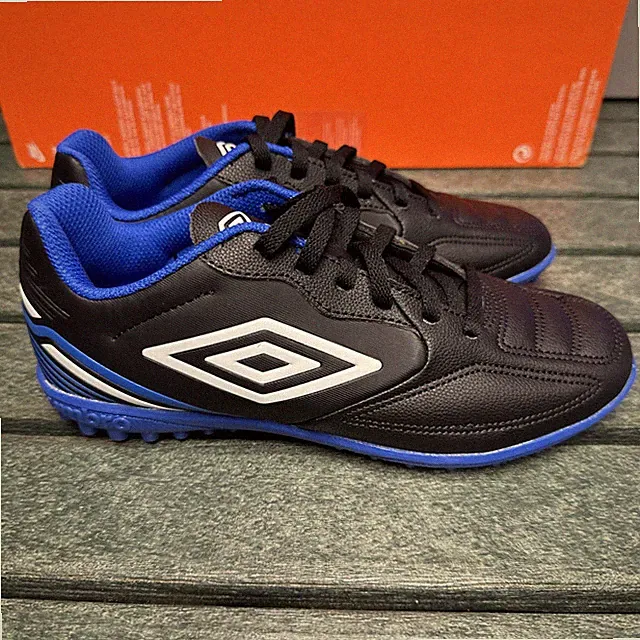 Turf Umbro Mens Classico 13 Tf 11 Black/White/Royal size Men's 5.5 (Women's 7)