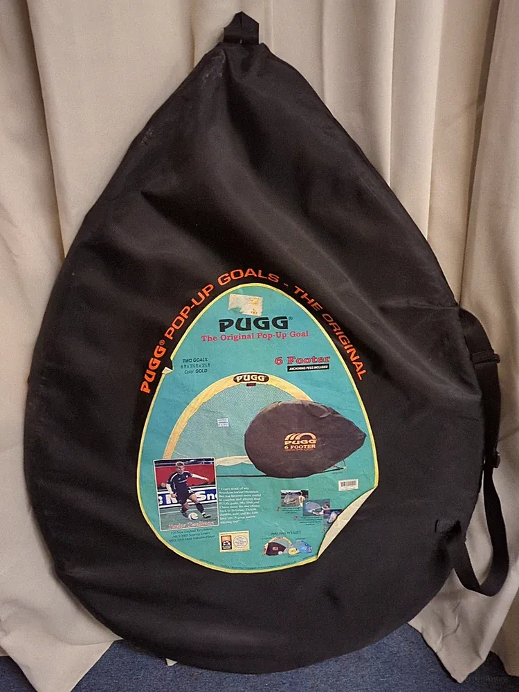 Two Pugg Pop-Up Soccer Goals The Original 6×3.5×3.5' Carry Bag & Anchors.