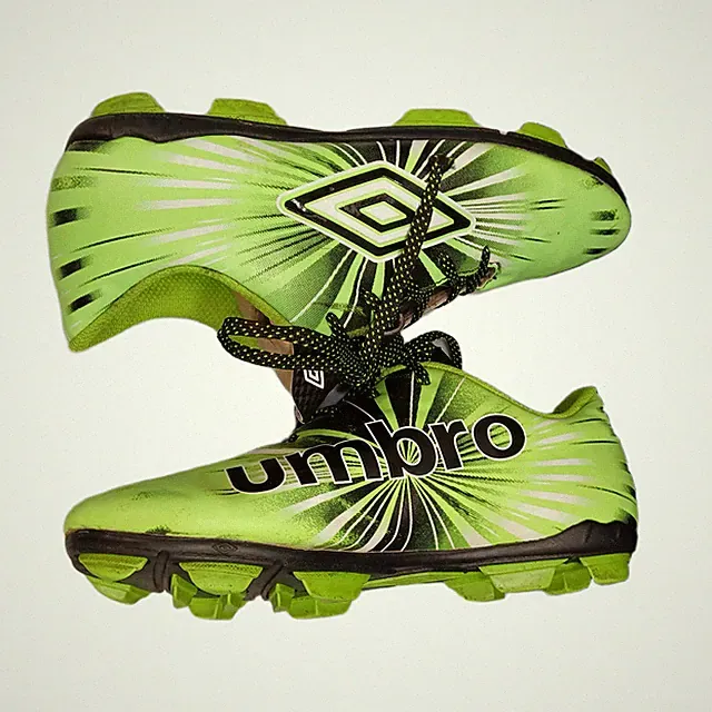Umbro Arturo 3.0 Soccer Cleats Boys Size 3.5 Multi Synthetic Athletic Lace Up