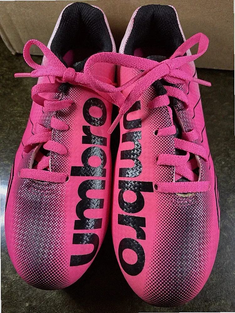 Umbro Arturo Girls Soccer Cleats Pink Black Size 2.5 Youth FG