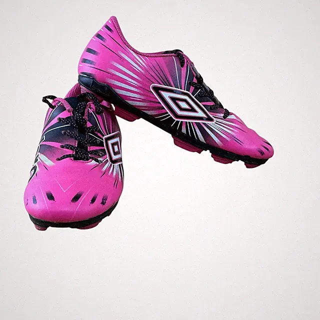 UMBRO Arturo Hot Pink & Black Diva Soccer Cleats Girls Youth Shoes Size 1
