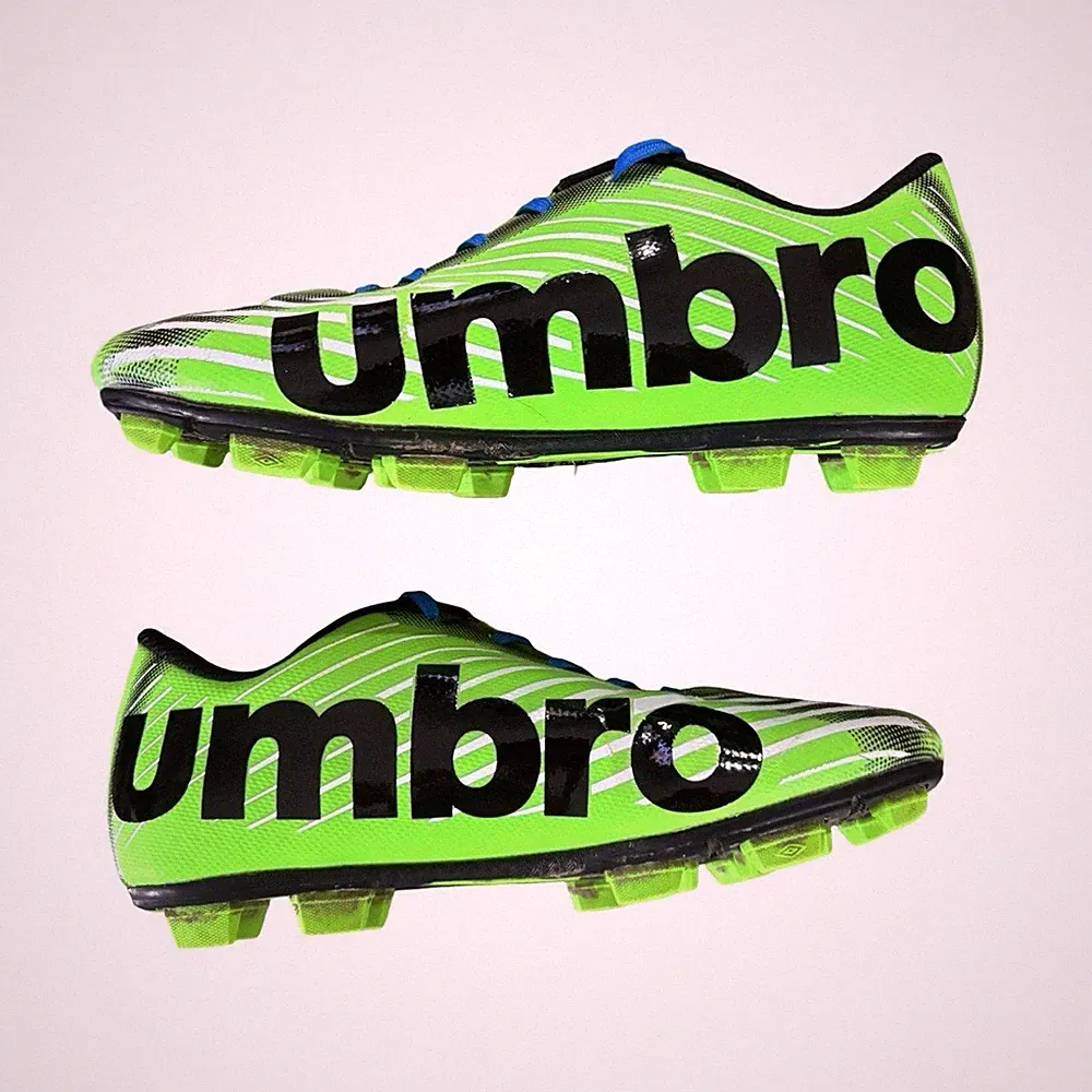 Umbro Child Soccer Cleats Boys Size 1.5