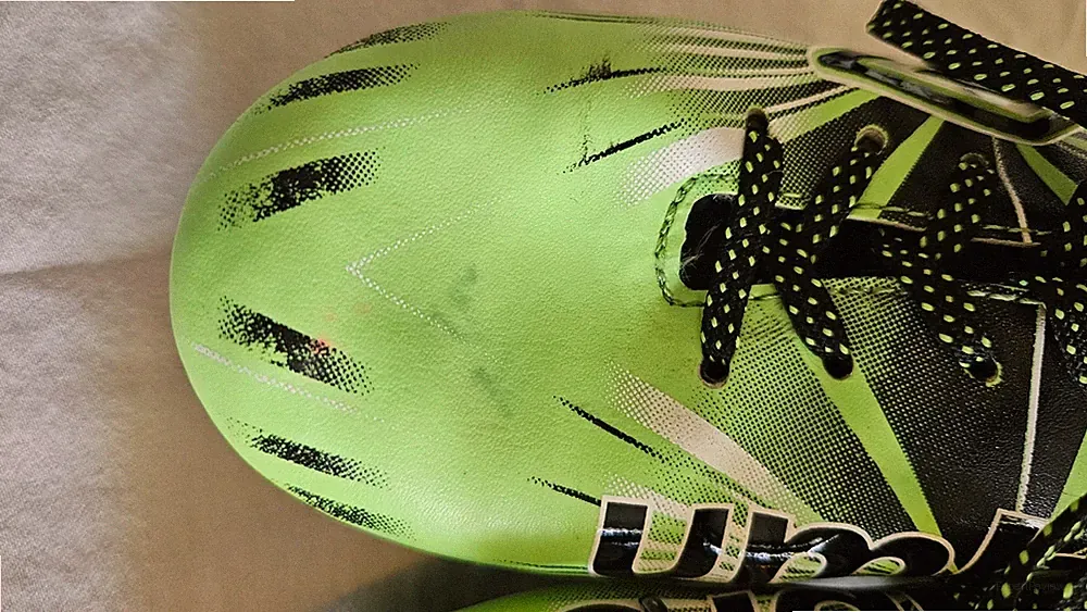 Umbro Children's Soccer Cleats, Green/black Size 12K see pictures for stains and