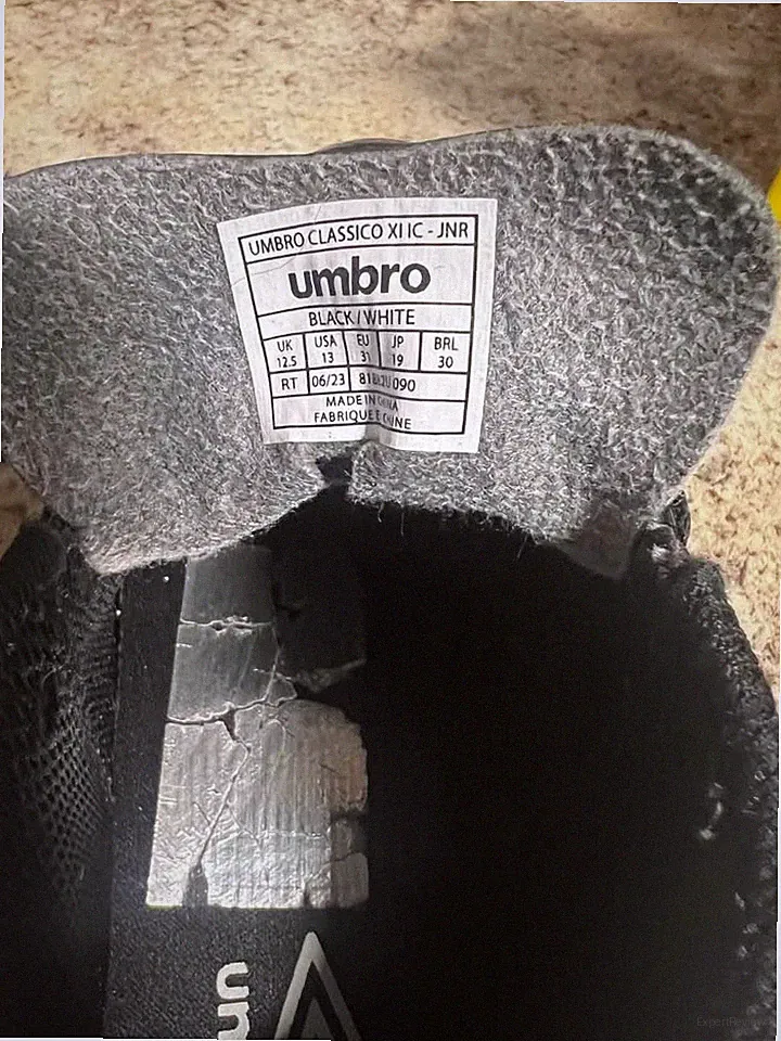 Umbro Classico Indoor Soccer Shoes