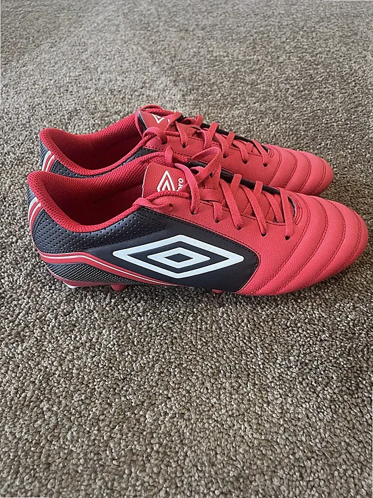 Umbro Classico XII FG Soccer Cleats Vermillion White Black Size 11.5 Mens
