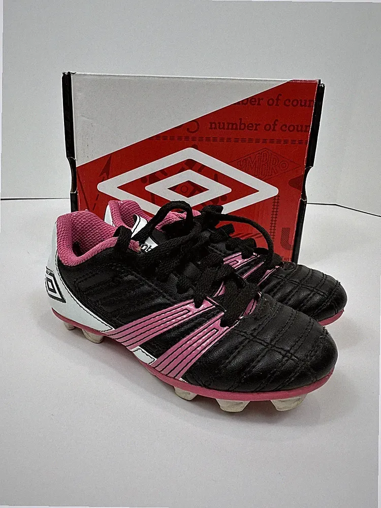 Umbro Girls 10K Black/Pink Corsica Engage Soccer Cleats