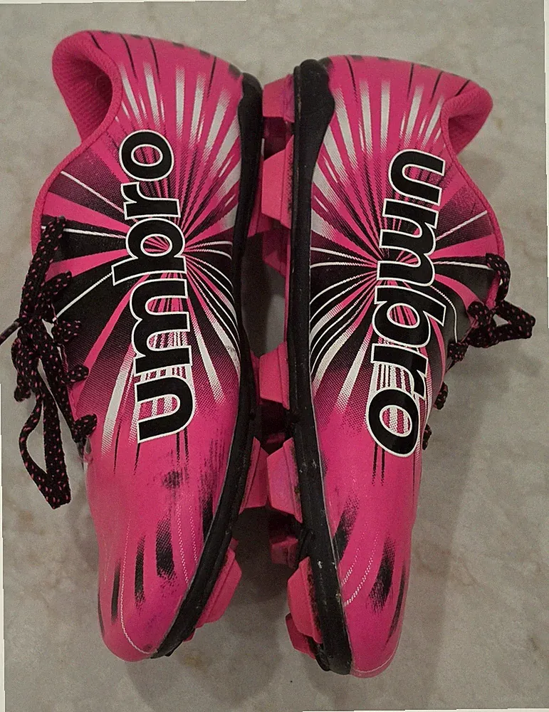 Umbro Girls Package Cleat 17 Soccer Cleats Lace Up Pink Black White Size 2