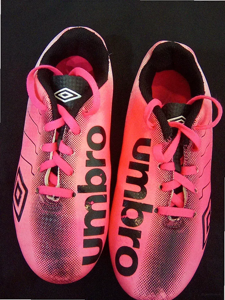Umbro Girls Soccer Cleats Size 2 Pink/Black, Lace-Up