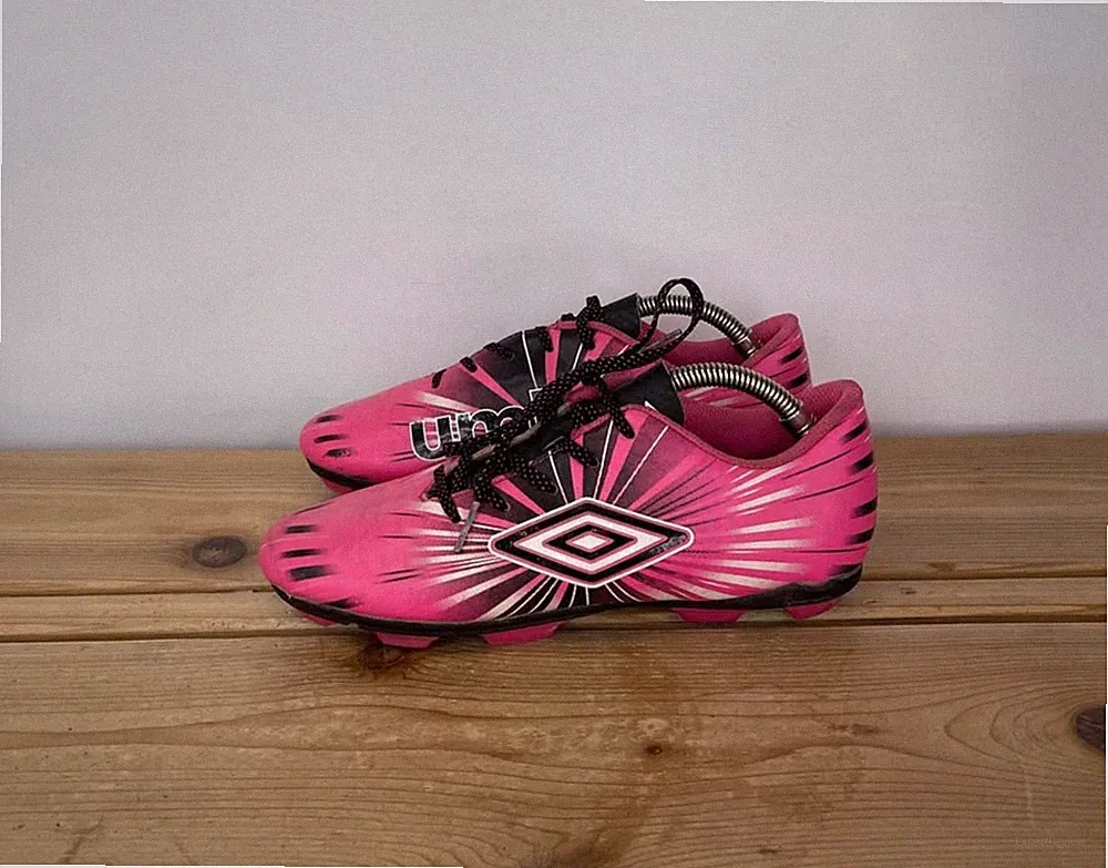 umbro soccer cleats girls