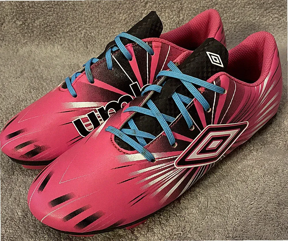 Umbro Girls Youth Soccer Cleats Shoes US Size 5 Pink Black UMBYP17-PNK