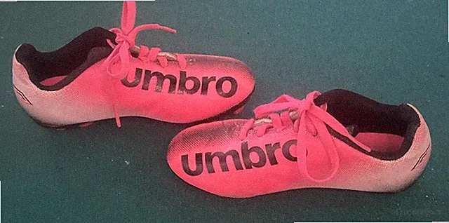 Umbro Kids Soccer Cleats Size 12 Color Pink Model Girls Arturo Great Condition!