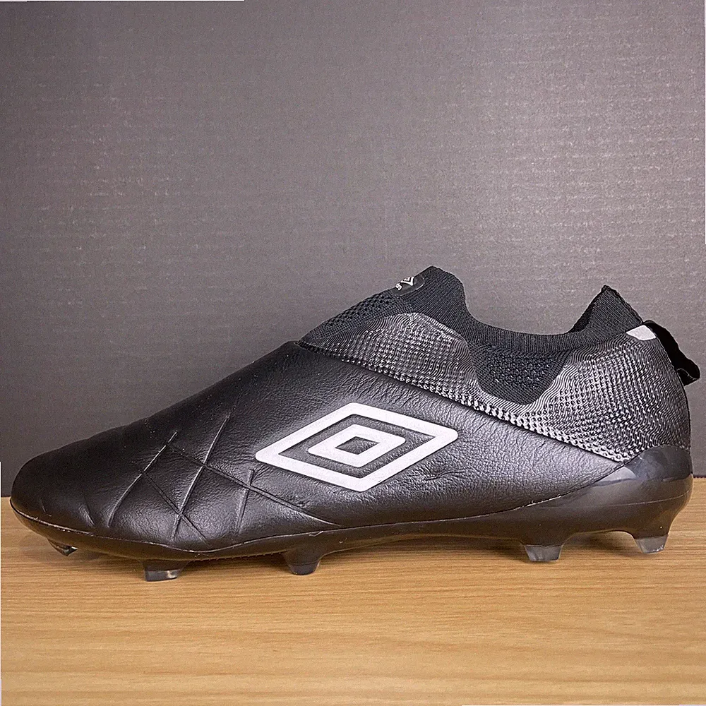 Umbro Medusae III Elite FG Soccer Cleats Kangaroo Leather Laceless (SZ) Black