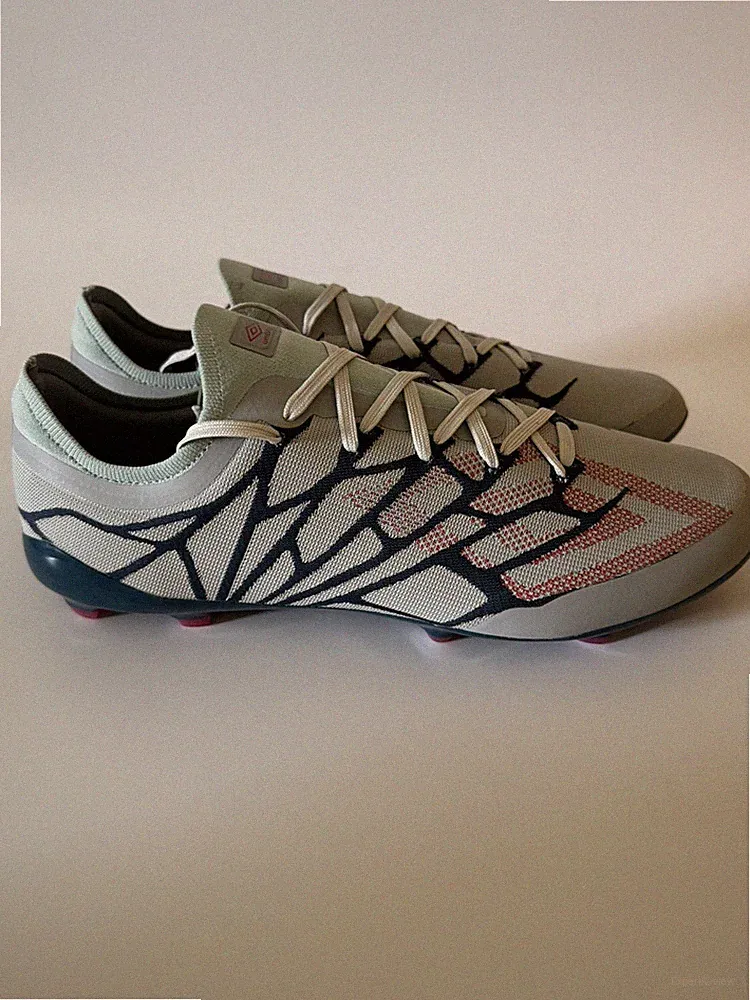 Umbro Men’s 12 Velocita Alchemist Pro FG Plain Air/Geranium/Blue Soccer Cleats