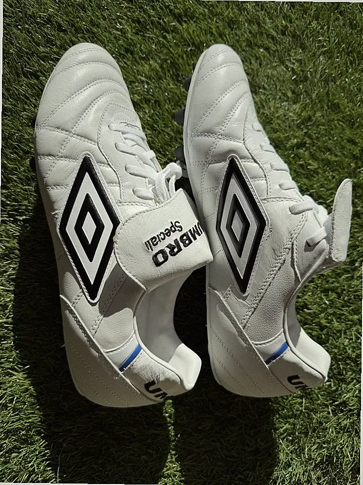 Umbro Men’s Speciali Pro 24 Firmground Soccer Cleats | Goat Leather Size 11.5