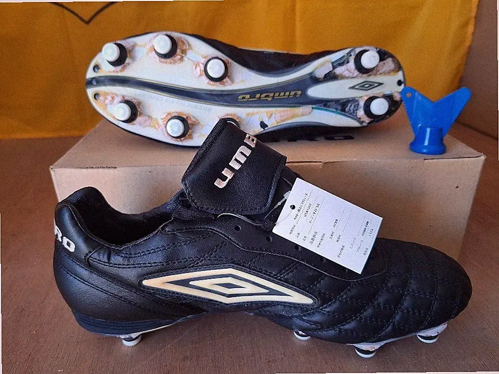 Umbro Screw-In