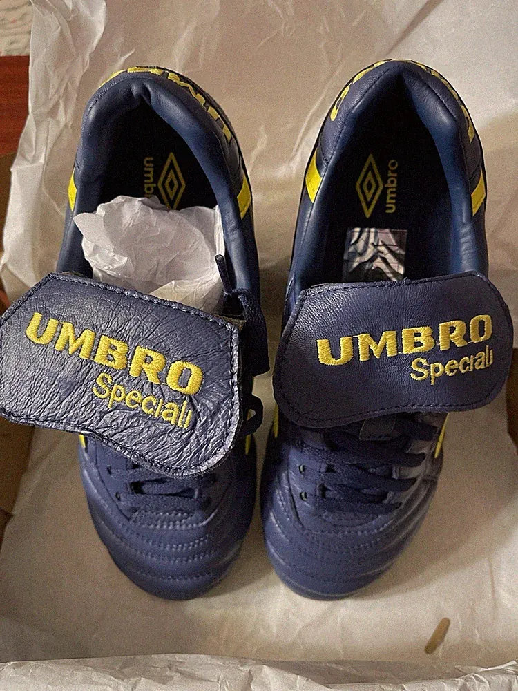 umbro soccer cleats mens