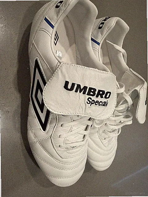 Umbro Speciali Pro 24 Firmground Soccer Cleats Size 12 Men's
