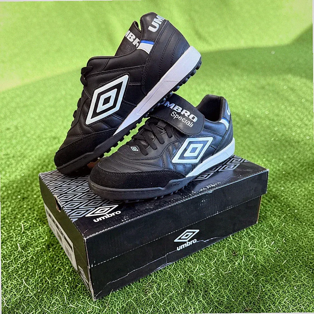 Umbro Speciali Pro 98 TF Turf Soccer Cleats Black/White US Sizes 8.5 9 12