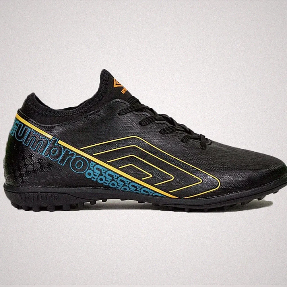 Umbro Spirito Turf Junior Size Y2.5 Black Orange