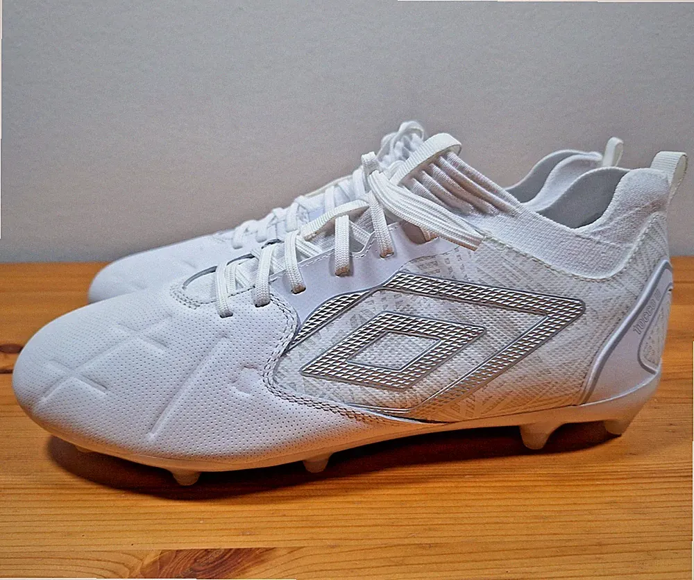 Umbro Tocco II Pro FG Men's Size 10 Kangaroo K Leather Soccer Cleats White