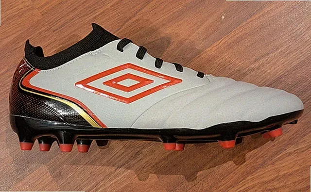 Umbro Tocco V Premier FG Soccer Cleats Harbor Mist Black Gold Men Sz 8 New $140