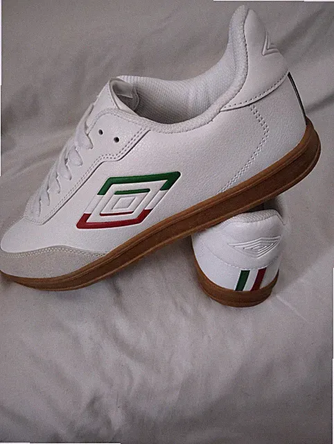 Umbro-tx Indoor Soccer Style fashion Shoes Size 11