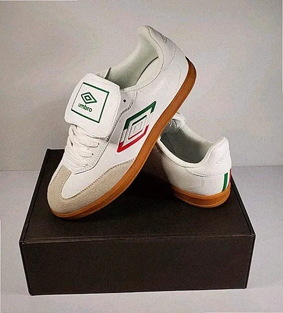 UMBRO TX Low Top Lace-Up Sneaker White Green Red Gum Rubber Sole Soccer Mens US9