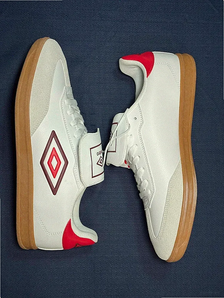 Umbro TX UM04875103 White Red Gum Indoor Soccer Shoes Men's Size 11
