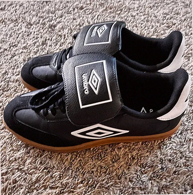 Umbro UMBRO-TX Black White Sneakers LowLace Up Rubber Outsole size 8