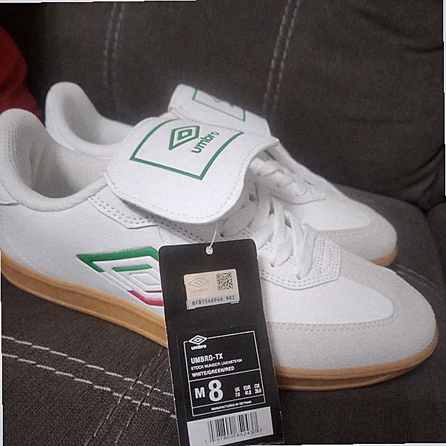 Umbro UMBRO-TX White Red/green Gum Soccer Sneakers Low Top Rubber Outsole