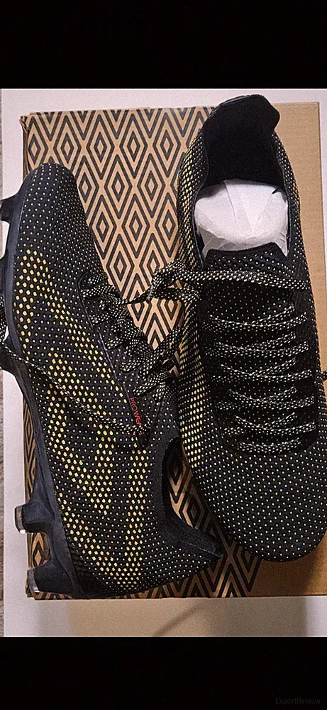 Umbro Velocita Matrix Pro FG Soccer Cleats