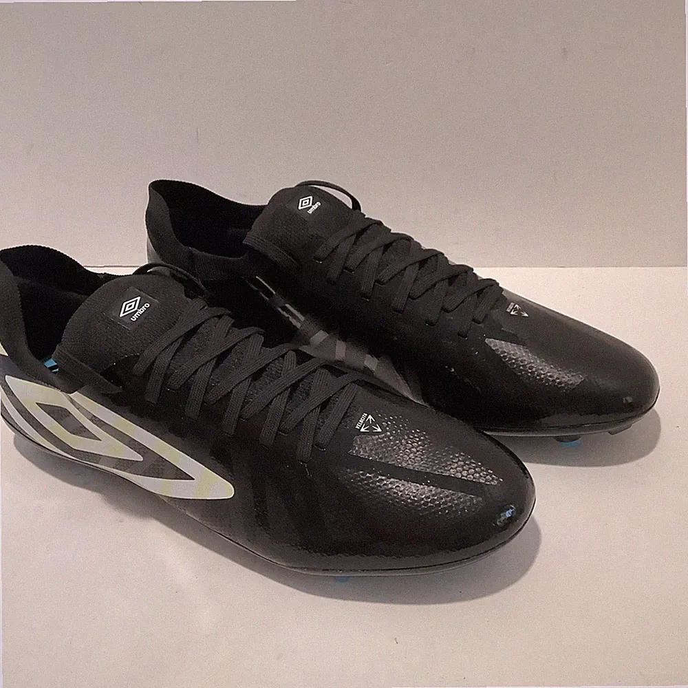 UMBRO Velocita VI League TF Soccer Cleats Black Men's Size 12M 81705U, New