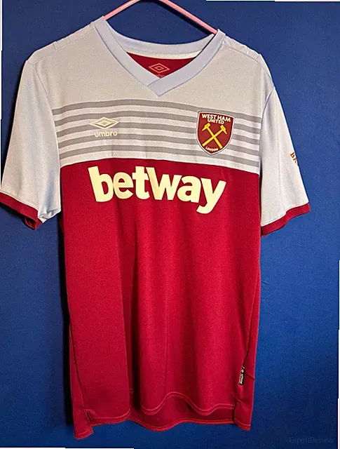 Umbro West Ham United Soccer Jersey Burgundy/Light Blue/Gray Betway size Large