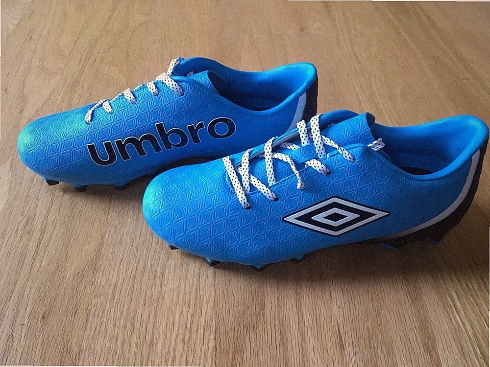 Umbro Women's Club 3.0 Soccer Cleats Blue/White