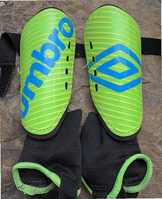 Umbro Youth Soccer Cleats. Size: youth Large. Okay condition