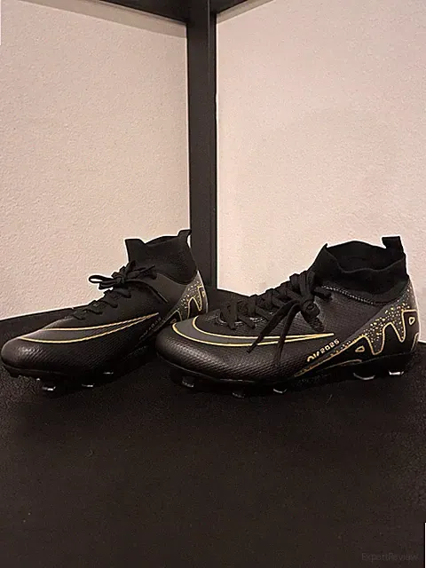 Unbranded / Generic Soccer Cleats / Football Boots Black with Gold accents