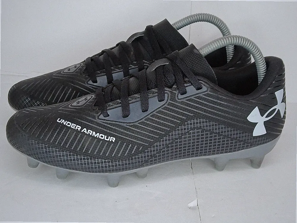 Under Armour Black Soccer Cleats 3027705-001 Unisex Mens Size 7.5 Women's Sz 9