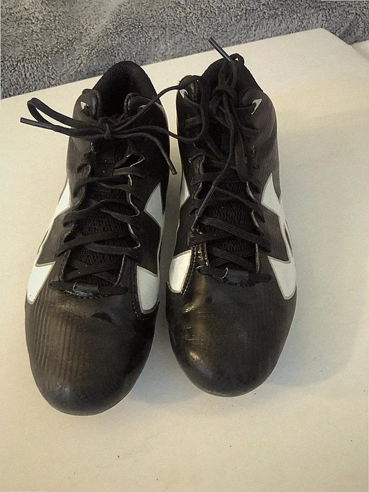Under Armour Boys Youth Fierce Phantom MC Jr Football Soccer Cleats Size 5Y